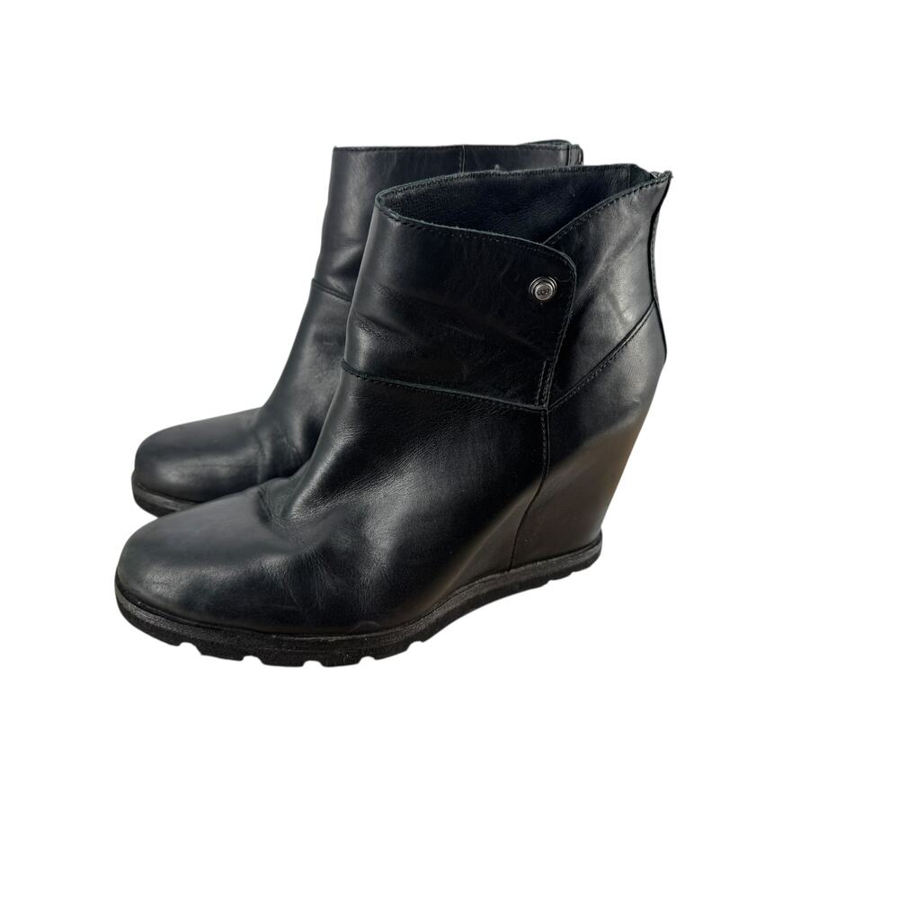 UGG Women's Black Leather‎ Mal Wedge Ankle Boots Size 7
